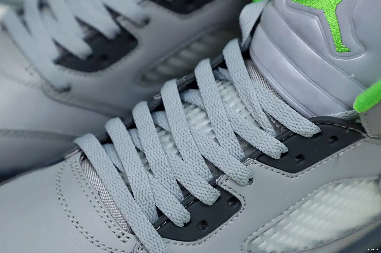 Kimikick 2022 BEAN' 5 RETRO JORDAN 'GREEN AIR 0430